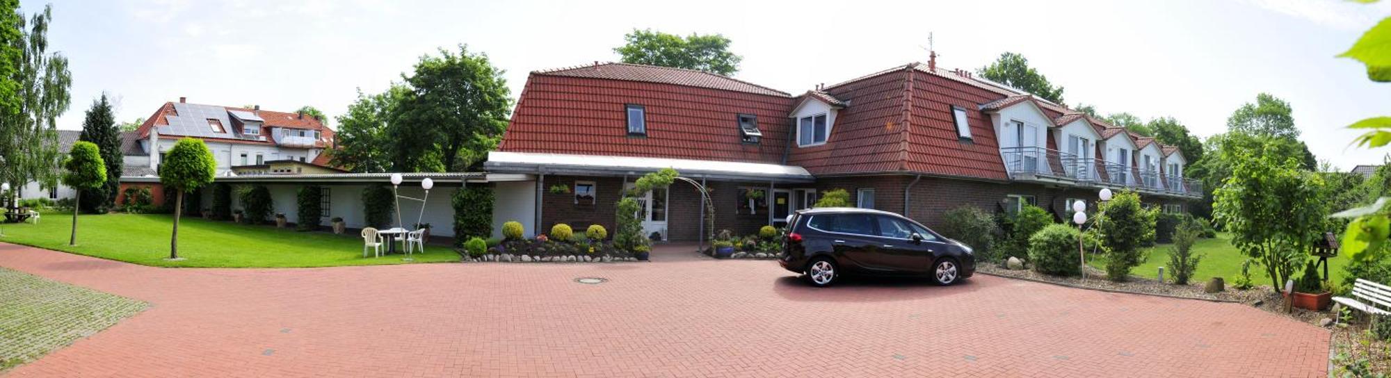 Hotel & Restaurant Zum Deutschen Hause Kirchhatten Esterno foto