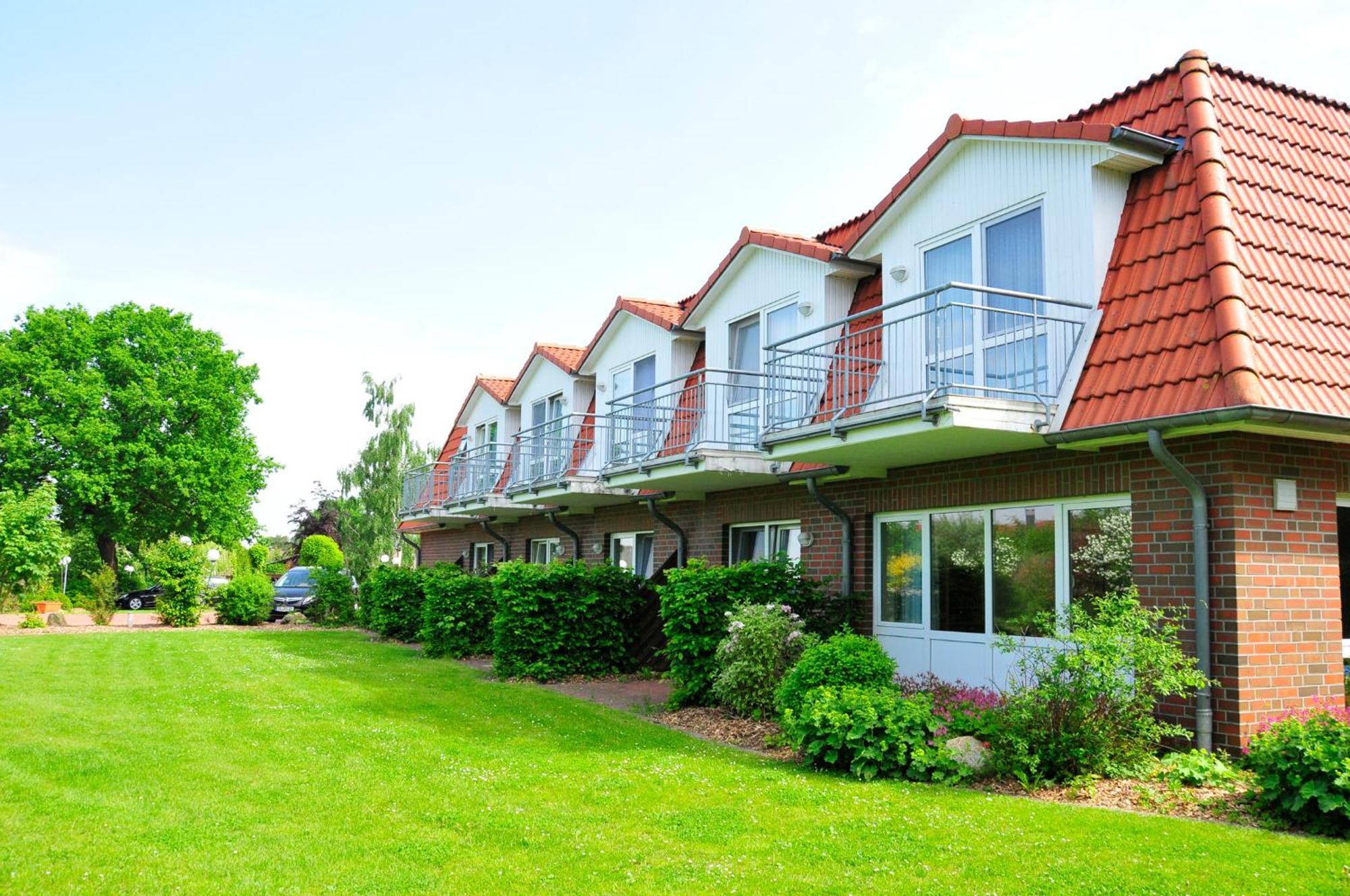 Hotel & Restaurant Zum Deutschen Hause Kirchhatten Esterno foto